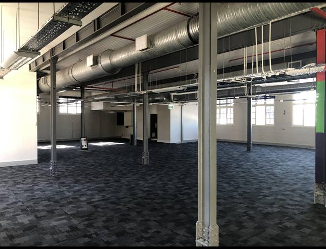 1,538M² OFFICE TO LET IN GARDENS